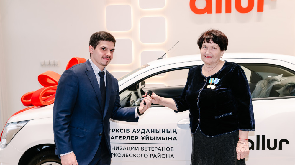 Новенький Chevrolet получил Совет ветеранов Алматы от компании Allur