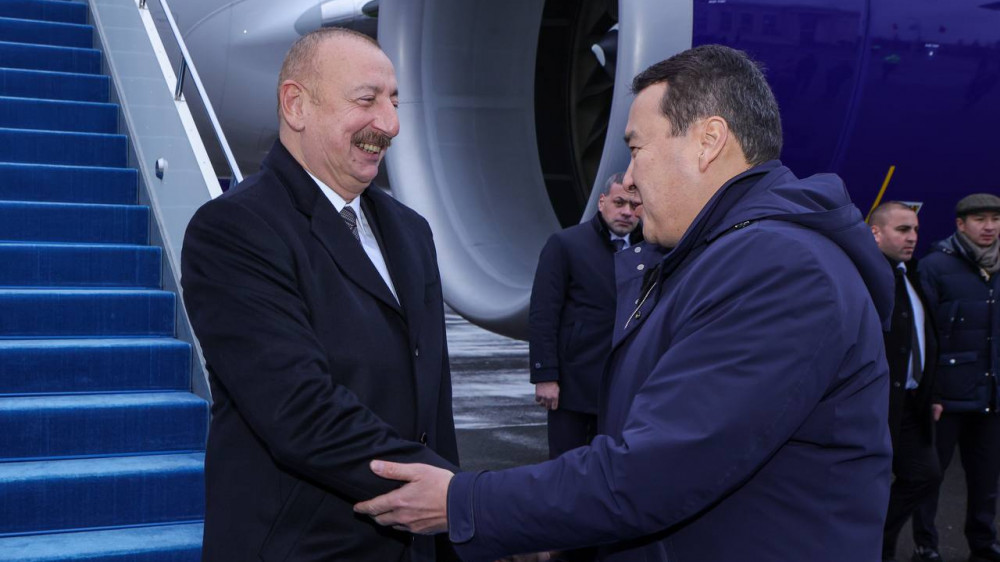 Президент Азербайджана Ильхам Алиев прибыл в Астану