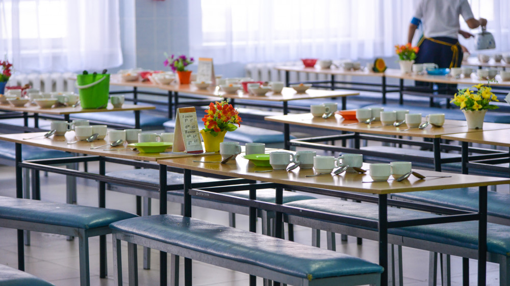 Сколько стоит обед в школьных столовых Алматы