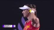 Рыбакина в "финале" WTA: на видео попал необычный эпизод матча