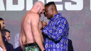 "Это возмутительно". Судью боя Фьюри и Нганну предложили наказать