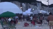 Полиция с оружием вмешалась в драку фанатов: видео