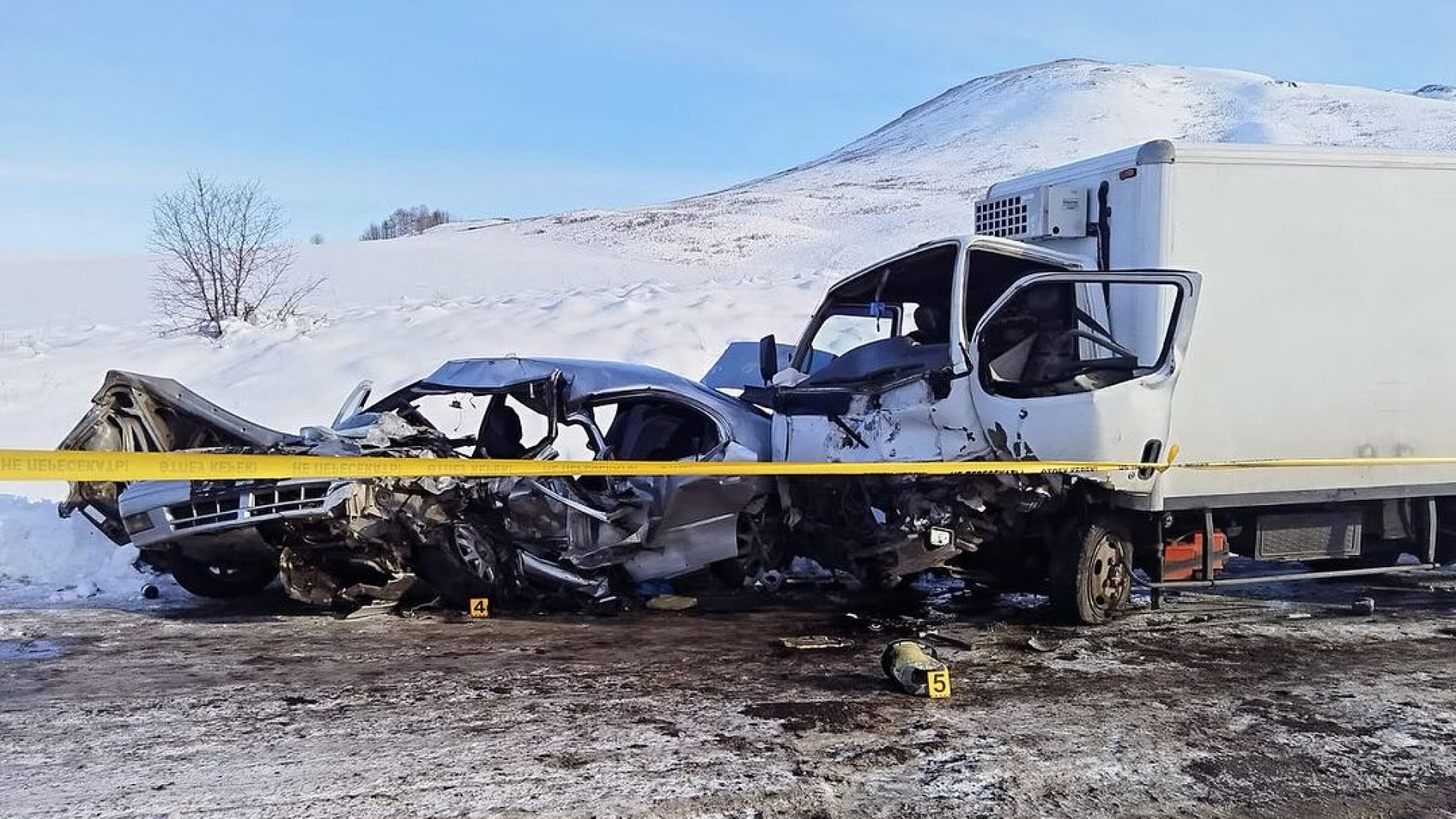 Трое человек скончались в ДТП с грузовиком в Восточно-Казахстанской  области: 04 ноября 2023 21:30 - новости на Tengrinews.kz