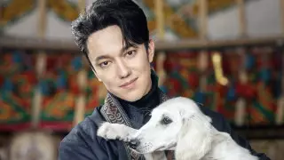 Димаш Кудайберген показал подарок от Касым-Жомарта Токаева