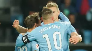 Отомстил VAR "за ограбление": инцидент с футболистом попал на видео