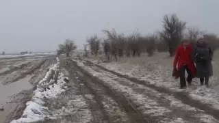 Поселок на окраине Семея оказался в грязевой блокаде