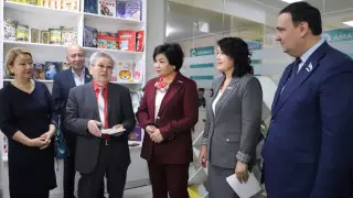 Член Amanat планирует открыть книжный центр в ТРЦ в городе Аксу