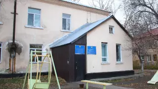 Поликлинику с печным отоплением и уличным туалетом нашли в ВКО