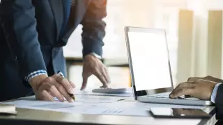 "Мертвые души" нашли в казахстанском госучреждении: для бухгалтеров провели показательный суд