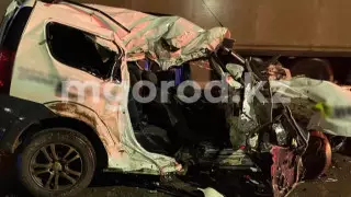Два человека погибли в жутком ДТП в Уральске