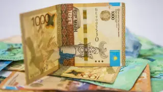 Тенге отмечает 30-летие