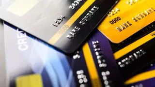 "Я в это время спал": у жителей Узбекистана ночью пропали деньги с банковских карт