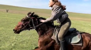 “Женщины - не слабый пол“: видео со всадницами распространилось в сети