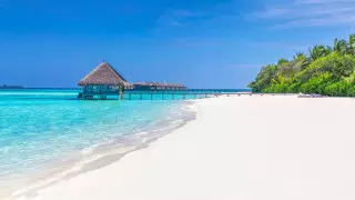 Популярный у казахстанцев курорт может оказаться под водой