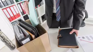 Увольнение сотрудника в Казахстане: все о положенных выплатах