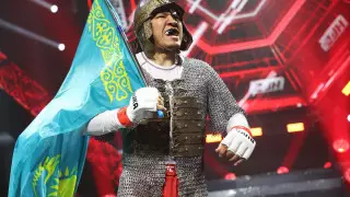 "Есть среди вас мужик?" Куат Хамитов записал пламенное обращение к футболистам