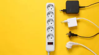 Какую технику нельзя подключать к удлинителям