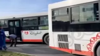 "Водители устроили гонки". 11 человек пострадали при столкновении автобусов в Шымкенте