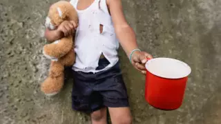 Истощенных детей с признаками побоев обнаружили в Алматинской области