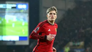 Футболист рассказал о "болезненной зависти" Месси к Роналду