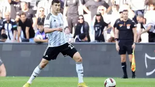 Зайнутдинов сыграл за "Бешикташ": игра завершилась разгромом