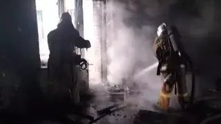 15 человек спасли из огня в девятиэтажке пожарные Усть-Каменогорска