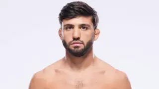 Подопечный казахстанца в UFC за минуту отправил соперника в нокаут