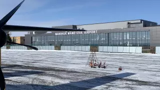 Самолет с пассажирами не смог приземлиться в Уральске