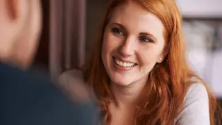 Названы вежливые фразы, которые уничтожают самооценку