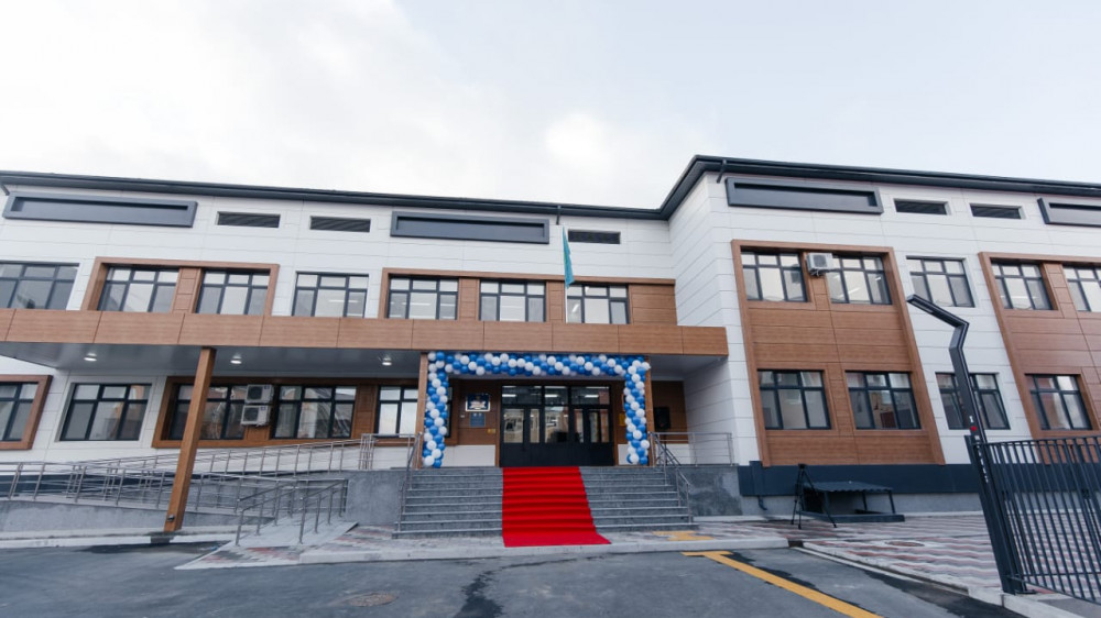 Одна из старейших школ Атырауской области вновь открыла свои двери