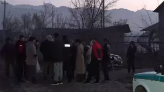 "Они озабоченные". В селе Кызылкайрат  массово обворовывают дома