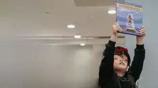 "Чемпионы родом из детства": необычную книгу выпустили специально для казахстанцев