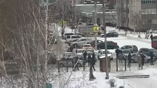 Девочка устроила смертельную стрельбу в школе в России