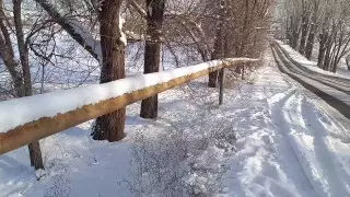 "Нервничает из-за мороза". Качающаяся газовая труба напугала алматинцев