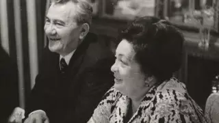 В Сети появилось редкое фото Динмухамеда Кунаева и его супруги Зухры Шариповны