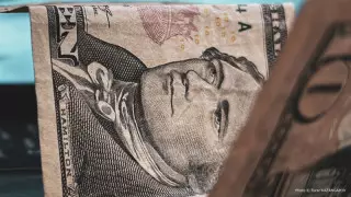 Курс доллара снизился: итоги торгов 20 декабря