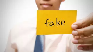 Казахстанцам предлагают получить "компенсацию". Соглашаться нельзя