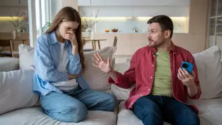 Не ведитесь на это: 6 фраз, которые выдают изменщика-манипулятора