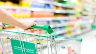 Казахстанские магазины заполонили продукты с поддельными сертификатами