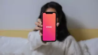 Tinder назвал главные тренды года
