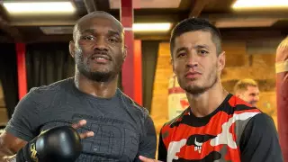 Боксер-профессионал получил ножевое ранение перед чемпионским поединком