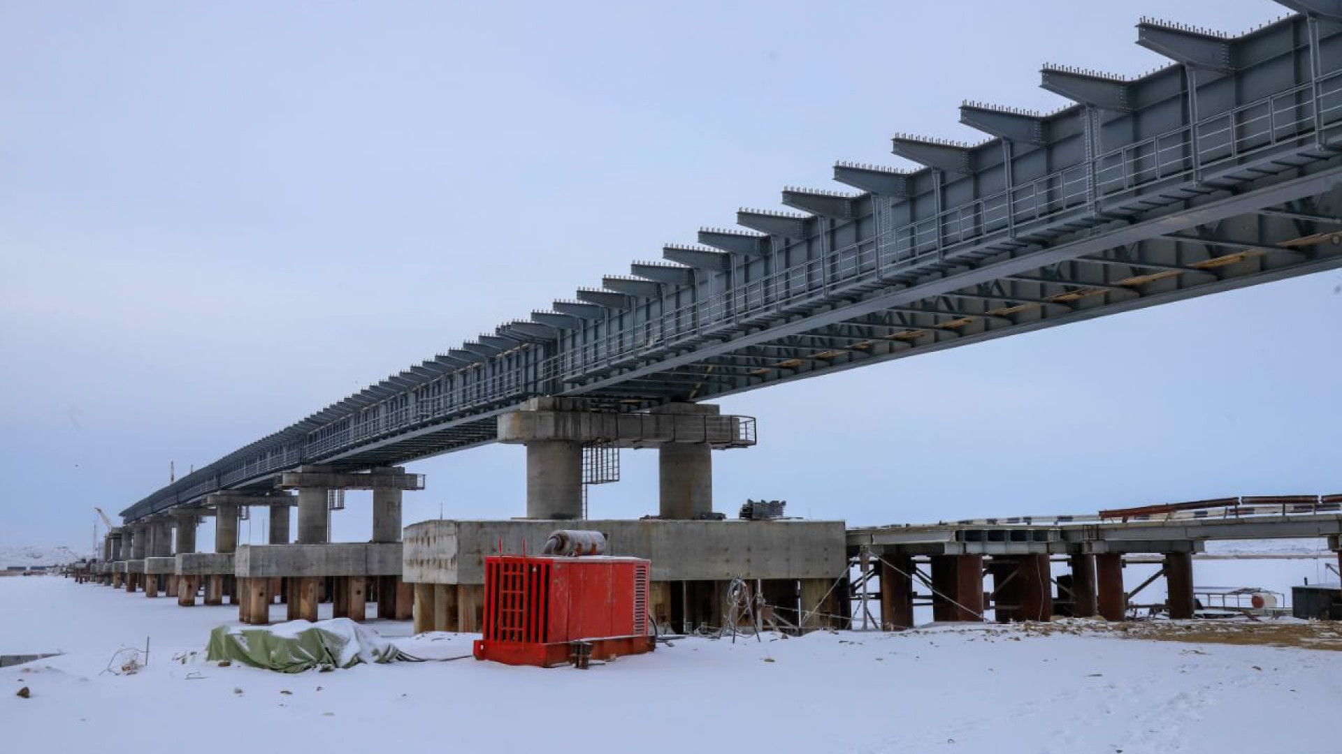 Технологический мост соединил два берега Бухтарминского водохранилища: 29  декабря 2023 15:03 - новости на Tengrinews.kz