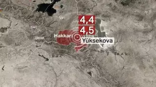 В Турции произошли три землетрясения. Люди решили встречать Новый год в машинах