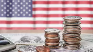 Госдолг США впервые в истории превысил 34 триллиона долларов