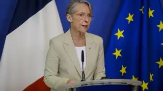 Элизабет Борн ушла в отставку с поста премьера Франции