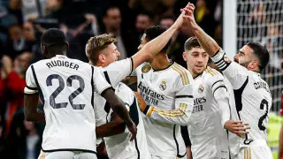 "Тебе нужно чаще бить". Игрок "Реала" рассказал, как жена "учит его футболу"