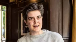 Богатая наследница решила перераспределить "лишние" 25 миллионов