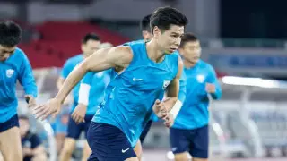 Футболист сравнил зарплаты в Казахстане, Китае и Европе