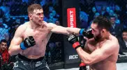 У казахстанца "украли победу" в скандальном поединке с экс-бойцом UFC
