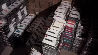 Иностранцев с вейпами на 35 миллионов тенге задержали в Казахстане